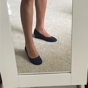 Navy flats size 6 like new condition